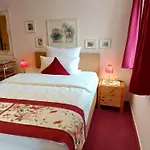 Logis L Gutshof Hotel *