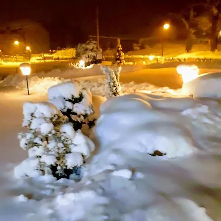 Logis L Gutshof מלון *