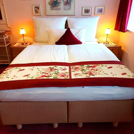 Logis L Gutshof * בישופסוורדה