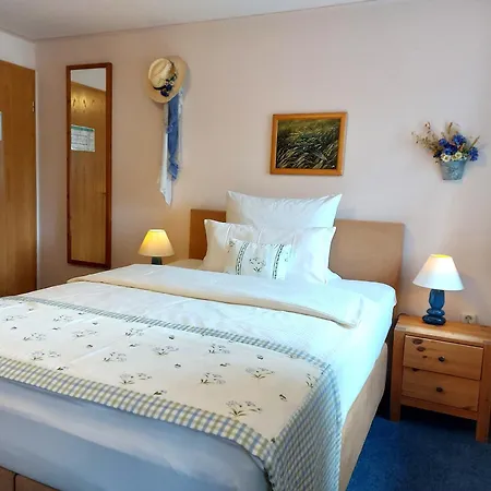 Logis L Gutshof Hotel