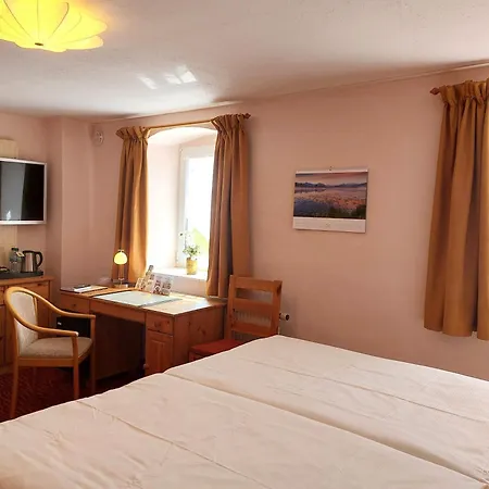 Hotel Logis L Gutshof *