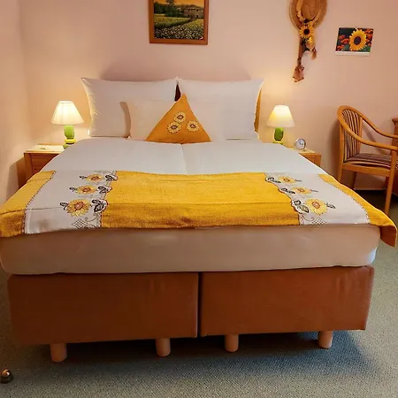 Logis L Gutshof מלון