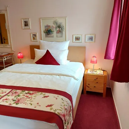 Logis L Gutshof Hotel *