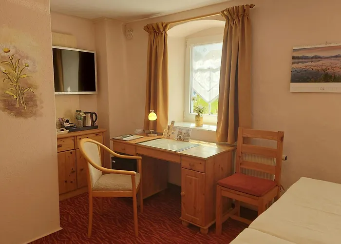 Logis L Gutshof فندق