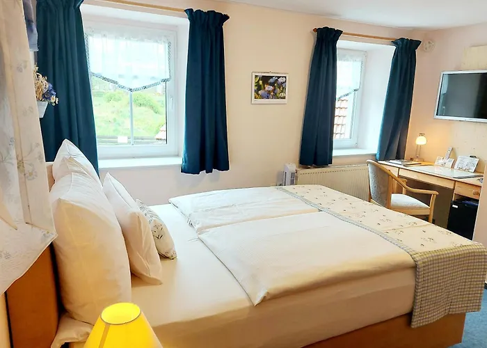 Logis L Gutshof بيشوفسفيردا