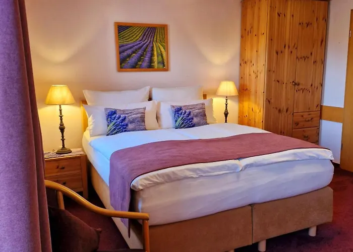 Logis L Gutshof بيشوفسفيردا